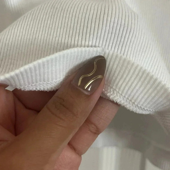 Niki Logan Jennifer Tank - Picture 7 of 7